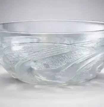 René Lalique “Ondines” opalescent glass bowl,