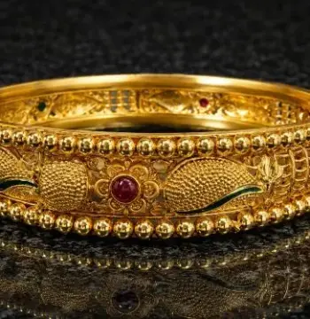 Traditional Gold Bangle