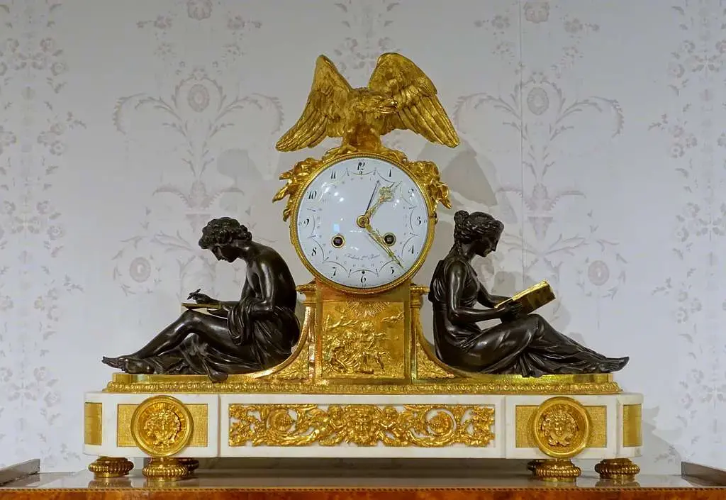 Antiques & Collectables